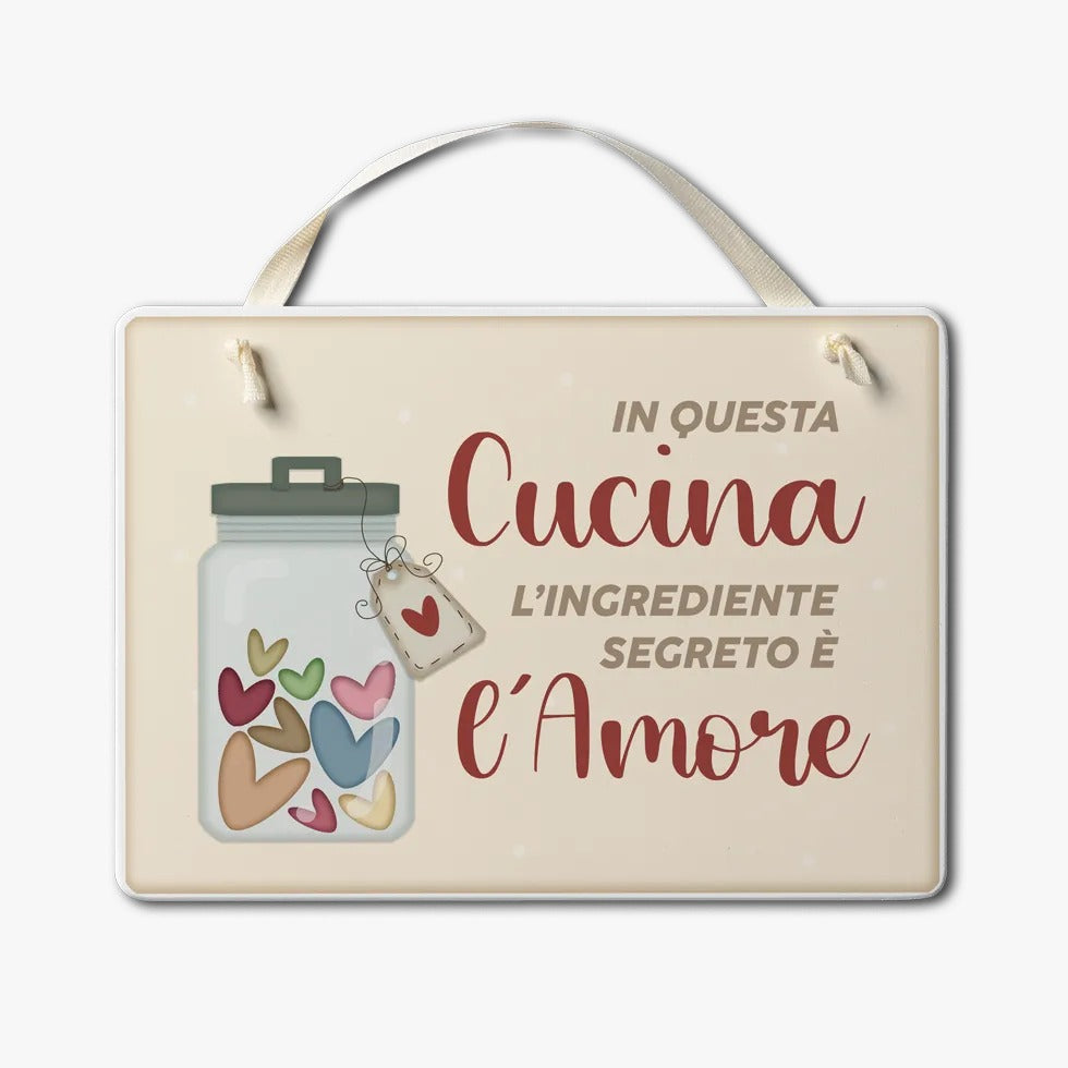 Targhetta in legno con nastrino 17,5x12,5cm "Cucina - amore"